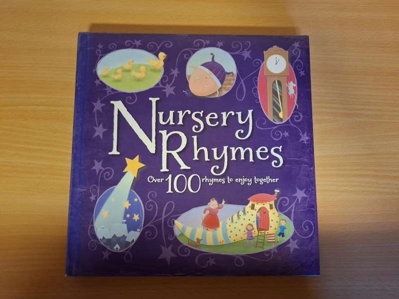 Nursery Rhymes - Over 100 rhymes to enjoy together (Hardcover)