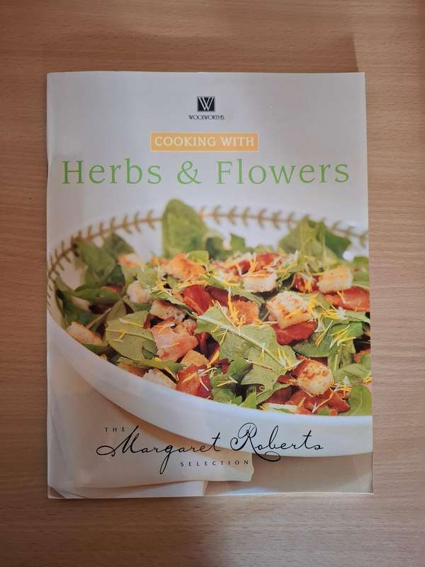 Cooking with Herbs & Flowers - The Margaret Roberts Selection  (Paperback)