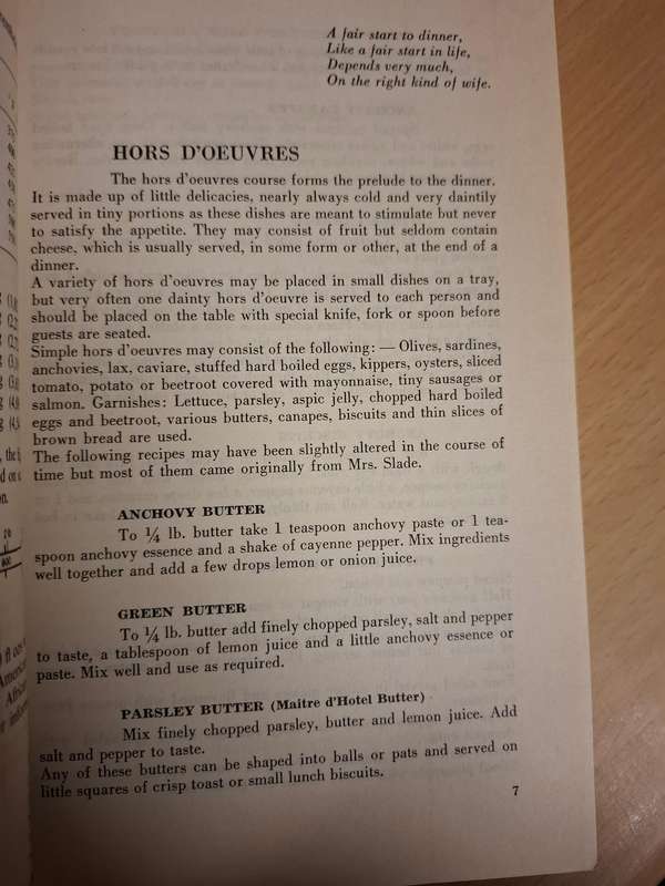 Ouma`s Cookery Book : Mrs. Roy Hendrie  (Paperback)