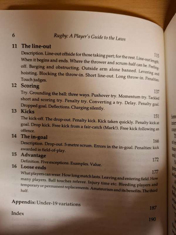 Rugby - A Player`s Guide to the Laws : Derek Robinson (Paperback)