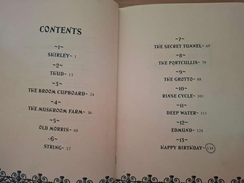 Araminta Spook - The Sword in The Grotto as Told to Angie Sage  (Hardcover)