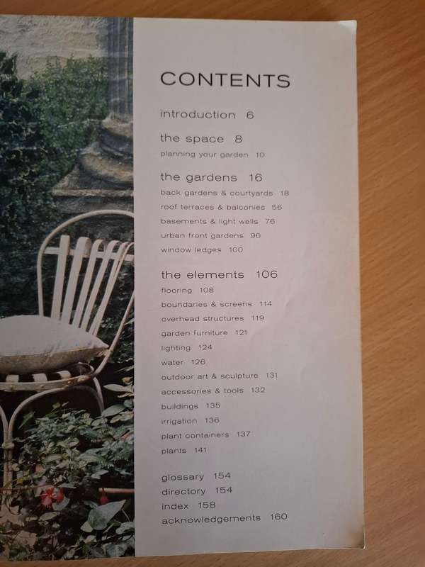 Small Gardens, Big Ideas - Easy Gardening & Stylish Decorating : Rose Dale  (Paperback)