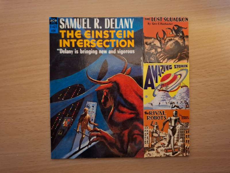 Sci-Fi Art A Pocket History : Steve Holland  (includes 5 fridge magnets)