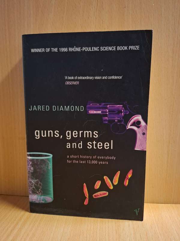 Guns, Germs and Steel: Jared Diamond (Paperback)