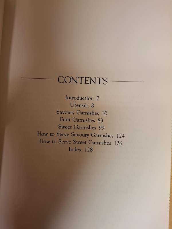 The Book of Garnishes : June Budgen (Hardcover)