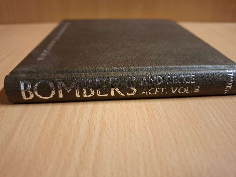 Planes- Bombers and Reconnaissance Aircraft - Volume Eight : William Green (Hardcover)