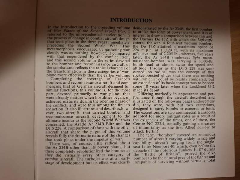 Planes- Bombers and Reconnaissance Aircraft - Volume Eight : William Green (Hardcover)