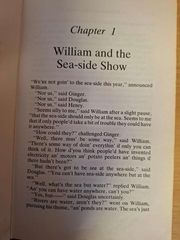 William The Showman by Richmal Crompton  (Hardcover)