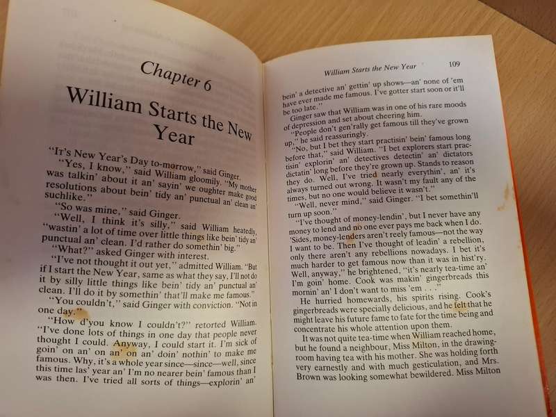 William The Showman by Richmal Crompton  (Hardcover)
