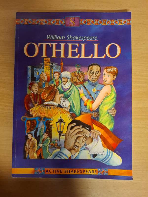 Othello: William Shakespeare  (Paperback)