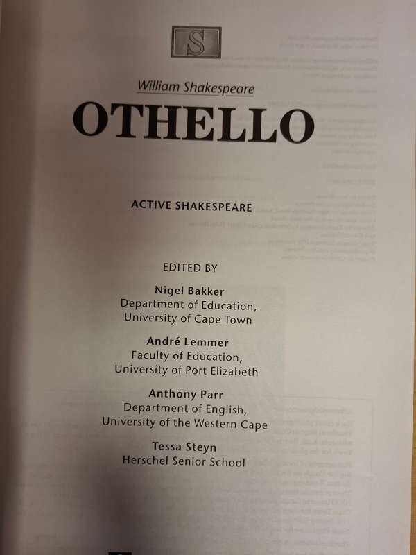 Othello: William Shakespeare  (Paperback)