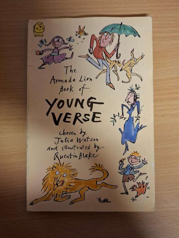 The Armada Lion Book of Young Verse Chosen by Julia Watson  (Paperback)