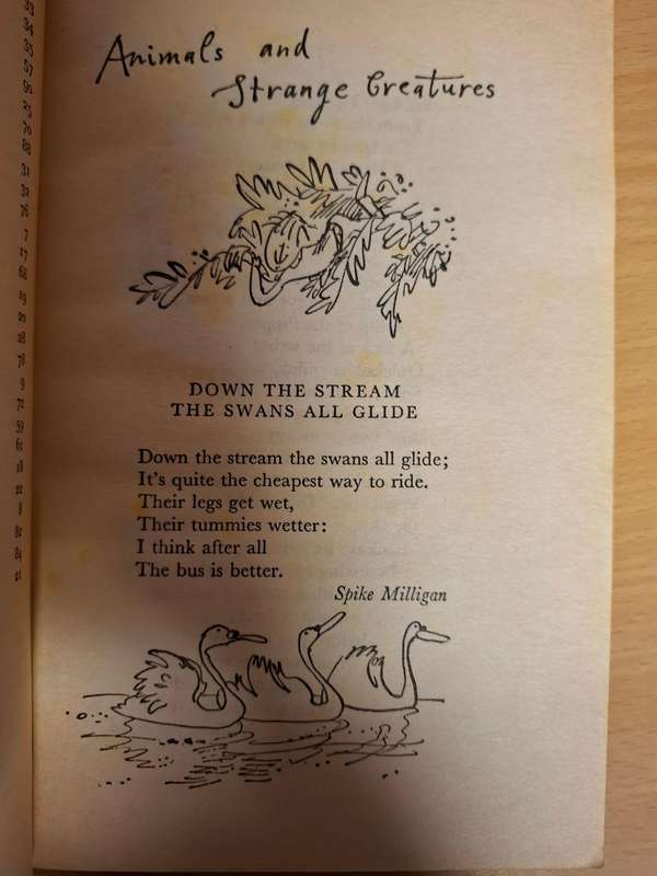 The Armada Lion Book of Young Verse Chosen by Julia Watson  (Paperback)