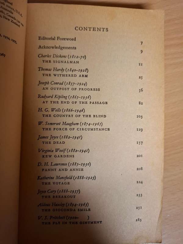 The Penguin Book of English Short Stories Edited by Christopher Dolley  (Paperback)