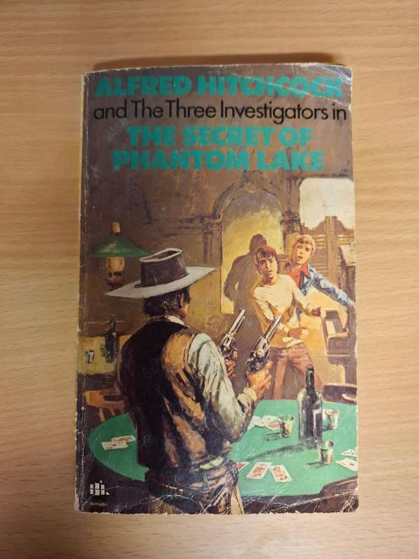 Alfred Hitchcock and The Three Investigators i The Secret of Phantom Lake (Paperback)