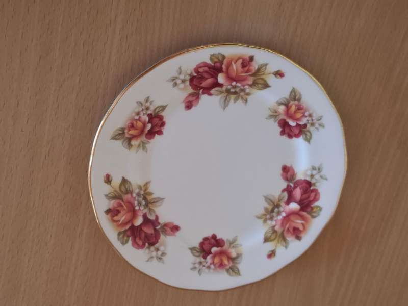 Set of 5 Vintage Queen Anne Bone China Cake Plate - width 16cm