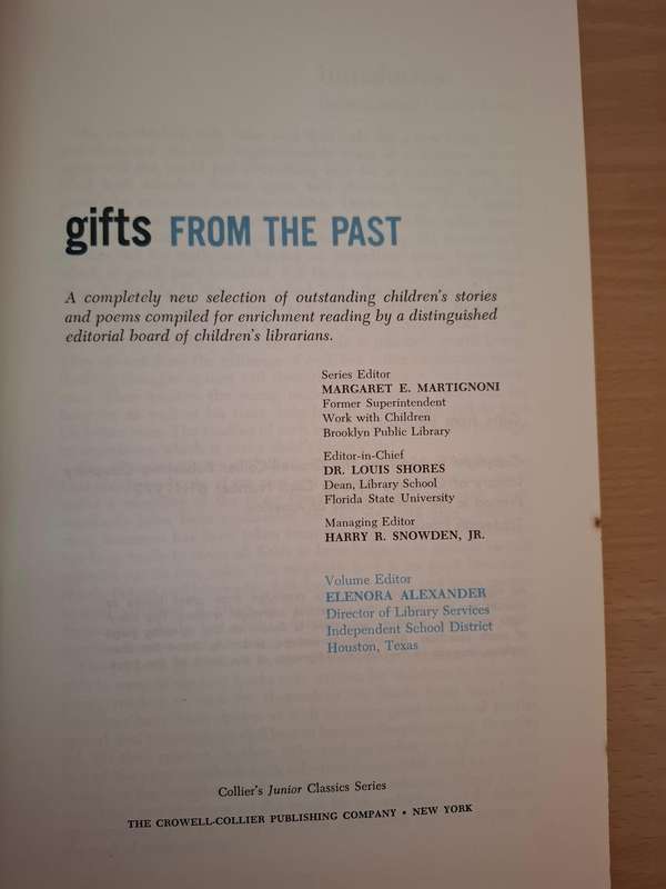 Collier`s Junior Classics - Gifts From The Past (Hardcover)
