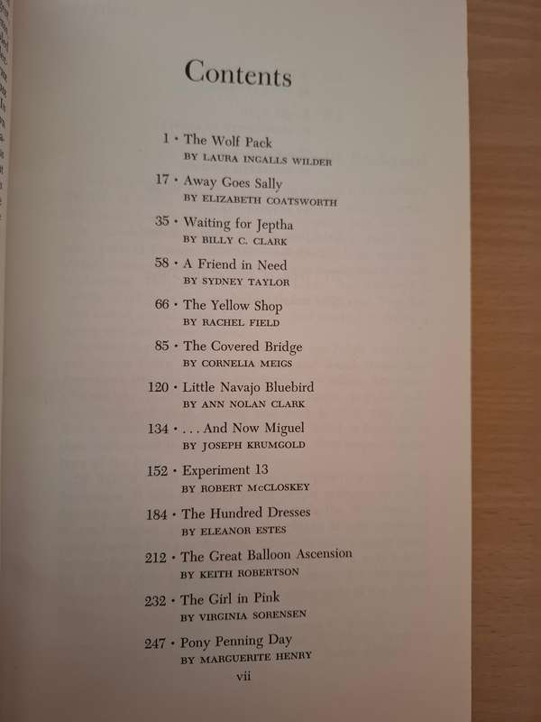 Collier`s Junior Classics - In Your Backyard (Hardcover)