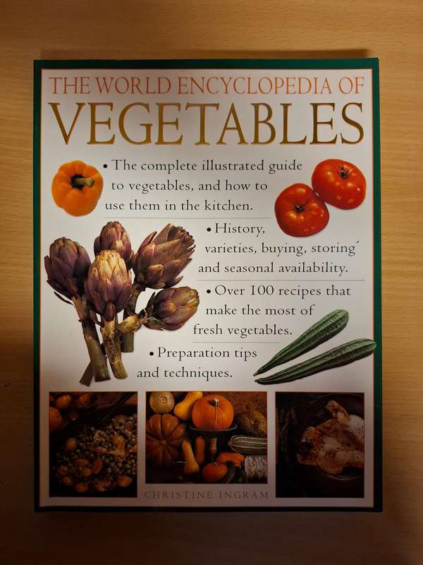 The World Encyclopedia of Vegetables : Christine Ingram  (Paperback)