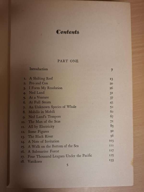 Twenty Thousand Leagues Under the Seas by Jules Verne  (Hardcover)
