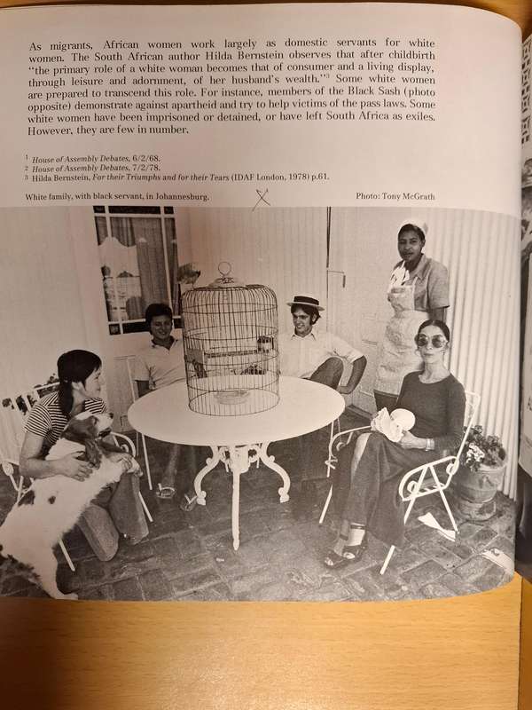 Women Under Apartheid  (Paperback)