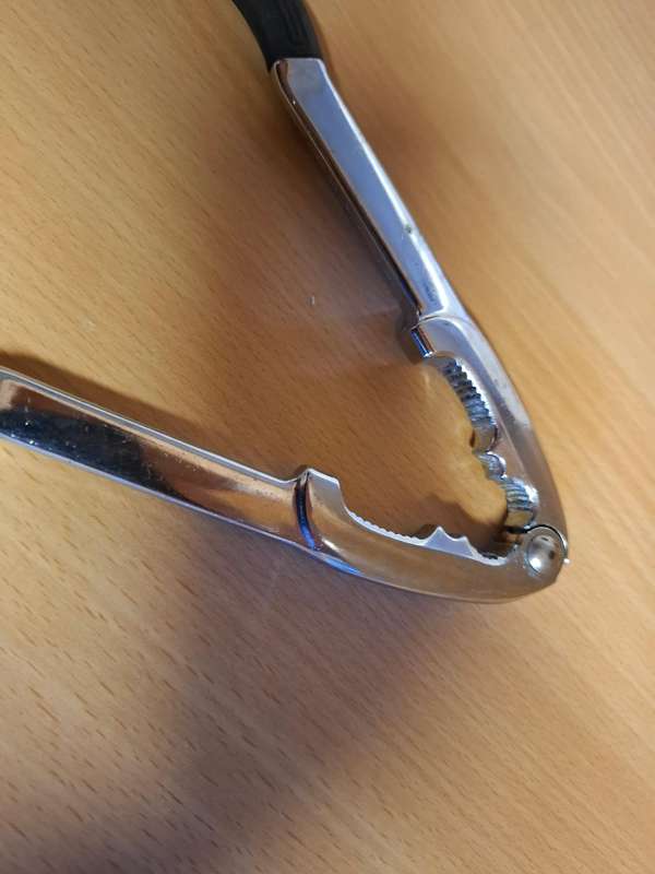 Nut Cracker