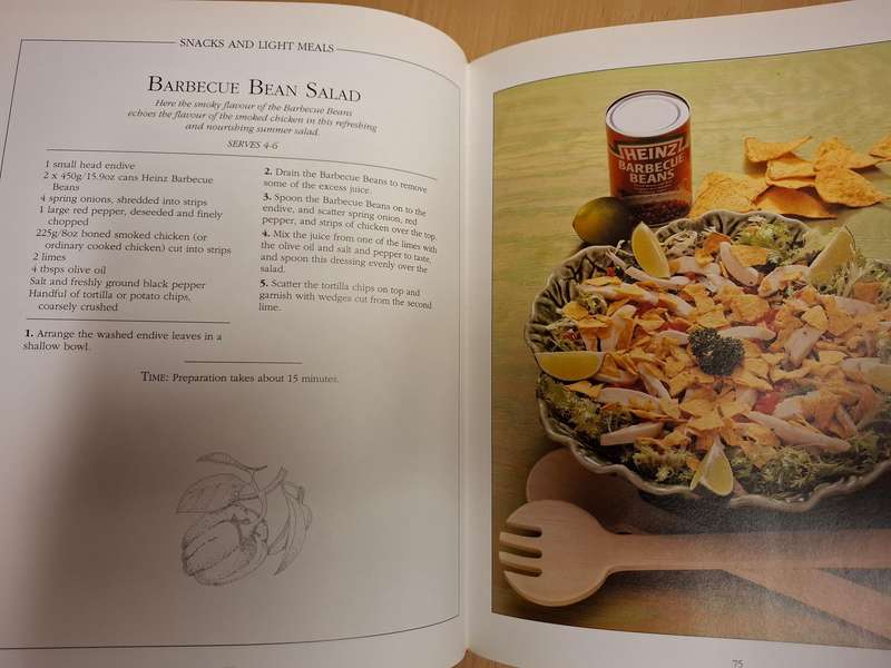 The Complete Heinz Cookbook - Over 140 delicious recipes (Hardcover)