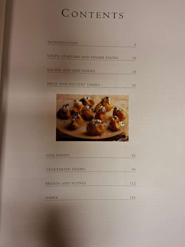 Mashed - Over 100 potato recipes : Sally Mansfield  (Hardcover)