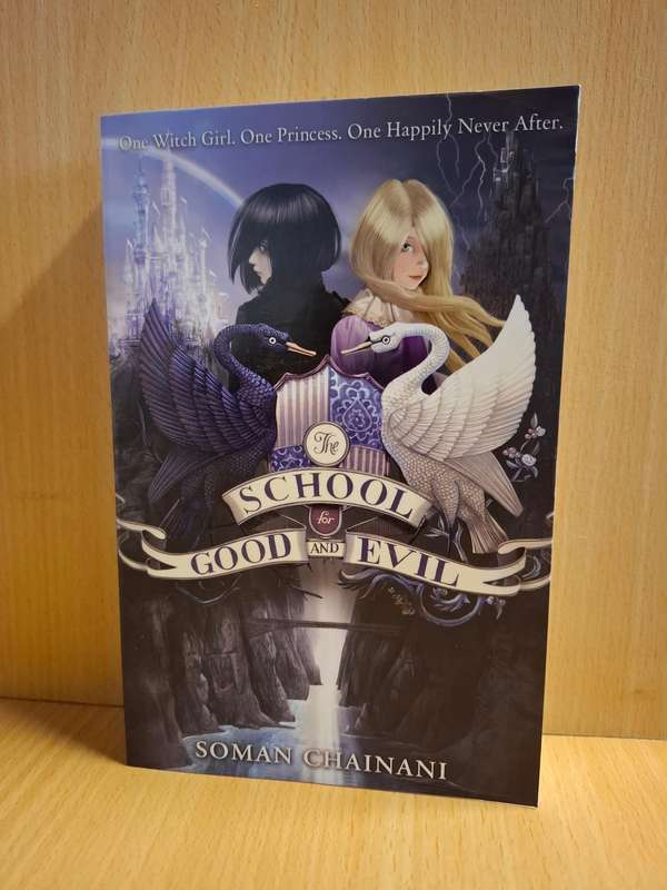 The School for Good and Evil : Soman Chainani  (Paperback)