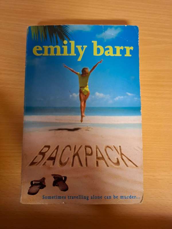 Backpack : Emily Barr  (Paperback)