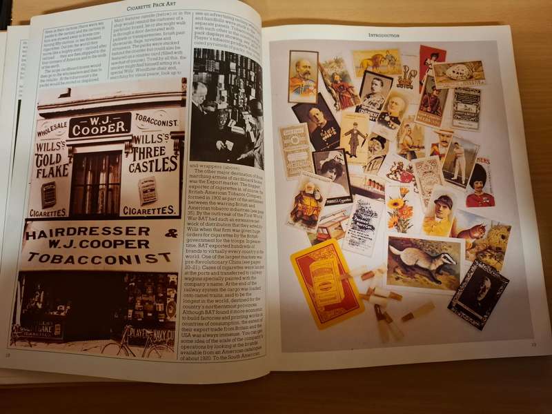 Hamlyn - Cigarette Pack Art : Chris Mullen  (Hardcover)
