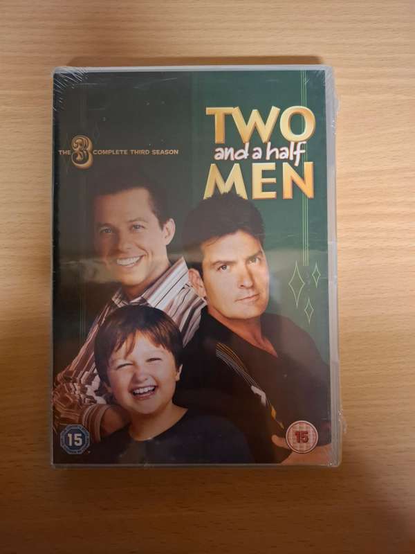 Two and a half Men - The Complete Third Season - Dvd  (NEW CONDITION)