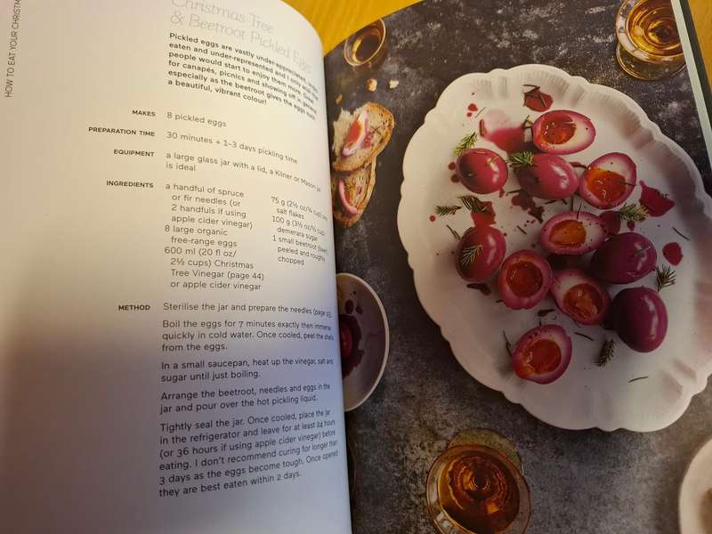 How to Eat Your Christmas Tree - Delicious recipes for cooking with trees: Julia Georgallis