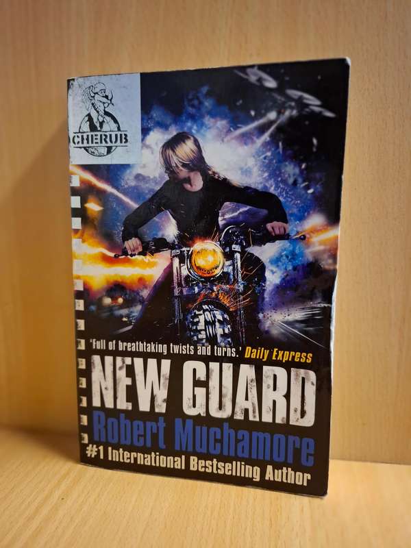 New Guard : Robert Muchamore  (Paperback)