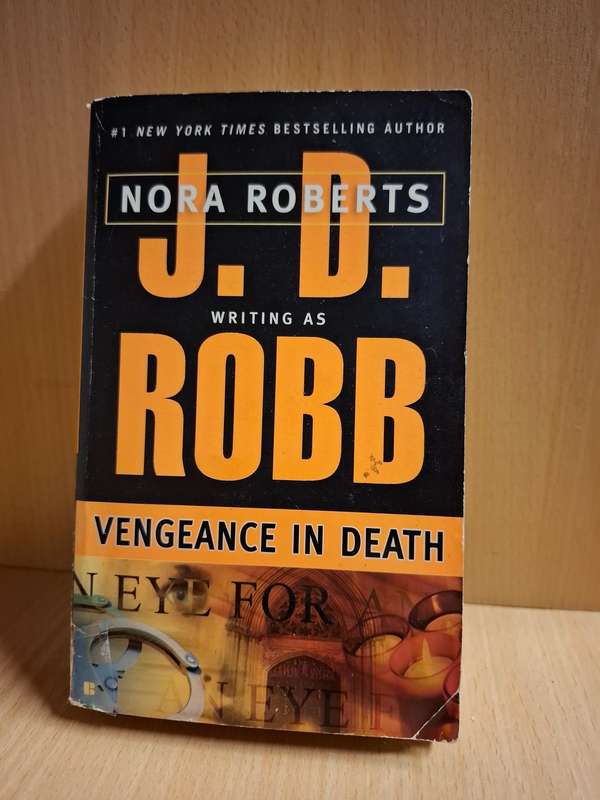 Vengeance in Death : Nora Roberts writing as J.D. Robb  (Small Paperback)