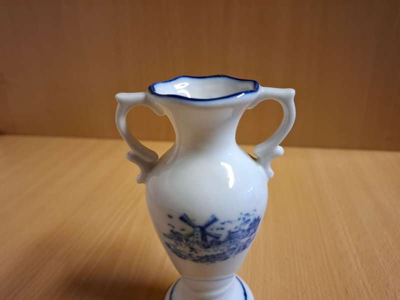 Blue & White Vase - height 12cm width 7cm
