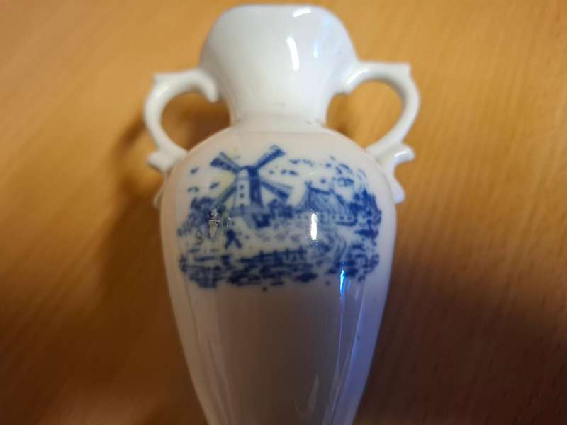Blue & White Vase - height 12cm width 7cm