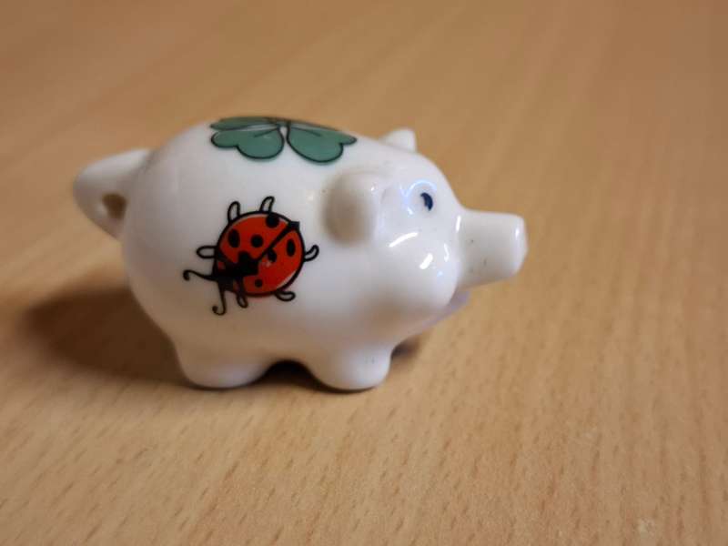 Miniature Pig Figurine (5cm x 3cm)