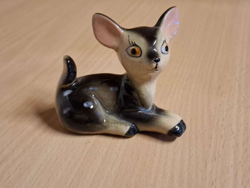 Small Deer Figurine - (height 6cm width 8cm depth 4cm)