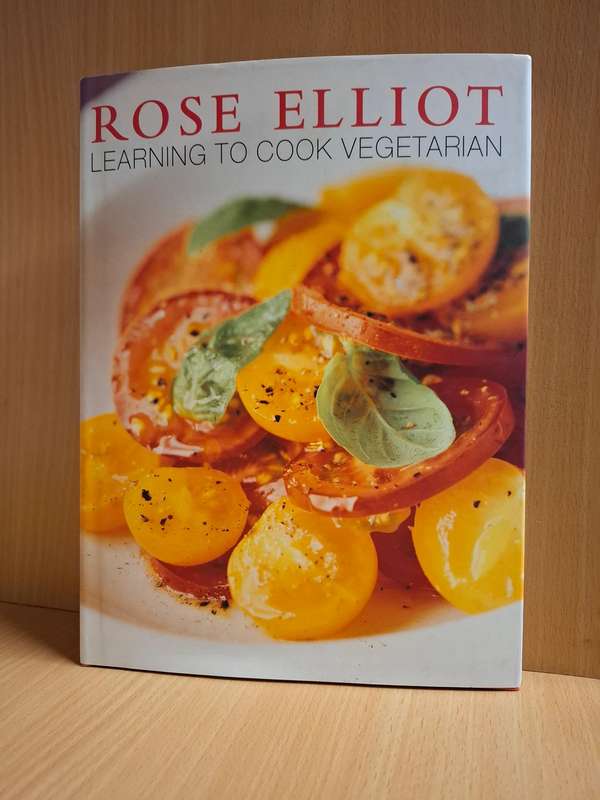 Learning to Cook Vegetarian : Rose Elliot  (Hardcover)
