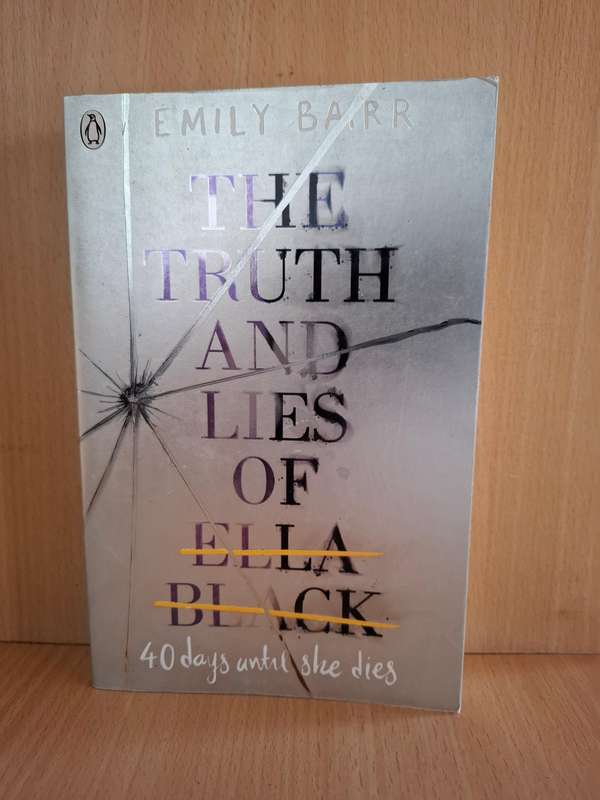 The Truth and Lies of Ella Black : Emily Barr (Paperback)