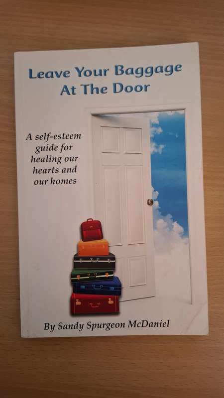 Leave Your Baggage at The Door : Sandy Spurgeon McDaniel  (Paperback)