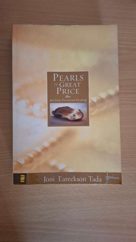 Pearls of Great Price - 366 Daily Devotional Readings : Joni Eareckson Tada  (Paperback)