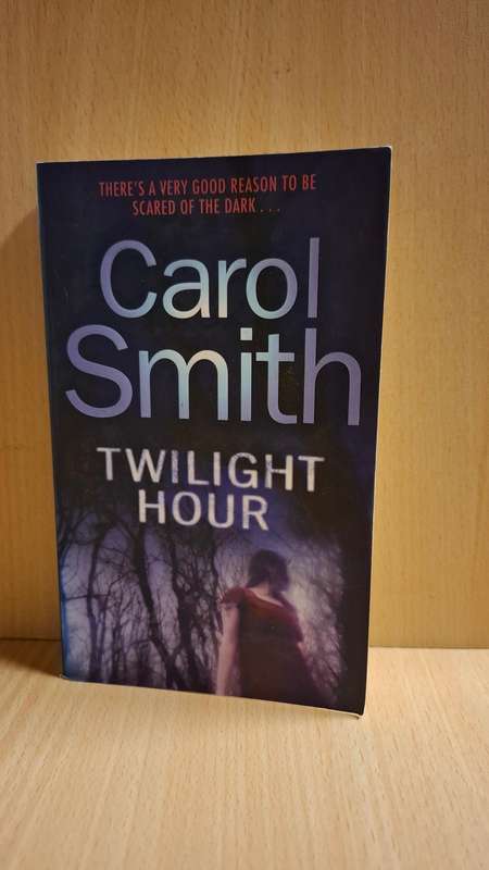 Twilight Hour : Carol Smith (Paperback)