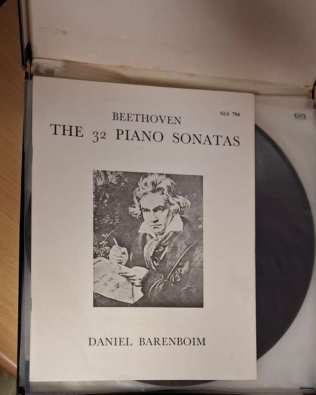 Beethoven - The 32 Piano Sonatas - Daniel Barenboim - 12 LP/Vinyl Set