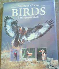 Southern African Birds - A Photographic Guide by Ian Sinclair and Ian Davidson (Hardcover)