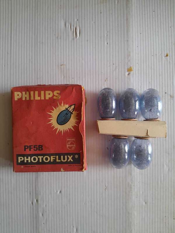 Phillips PF5B Photo flux Flash Bulbs