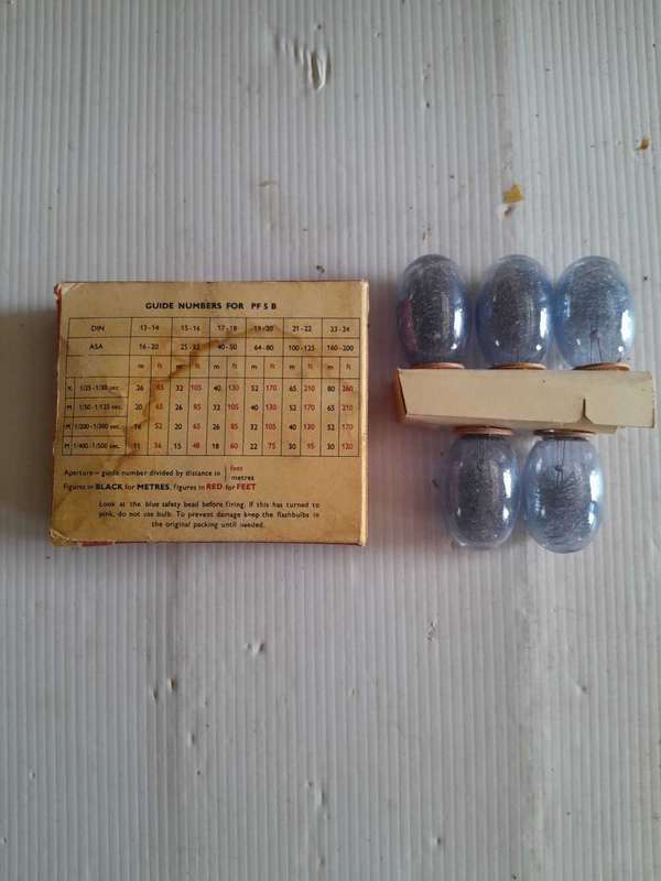 Phillips PF5B Photo flux Flash Bulbs