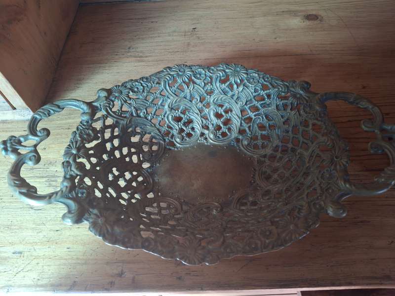 Plated ornated oval bowl