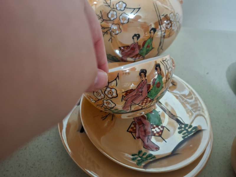 Compelte procleain luster japense tea set